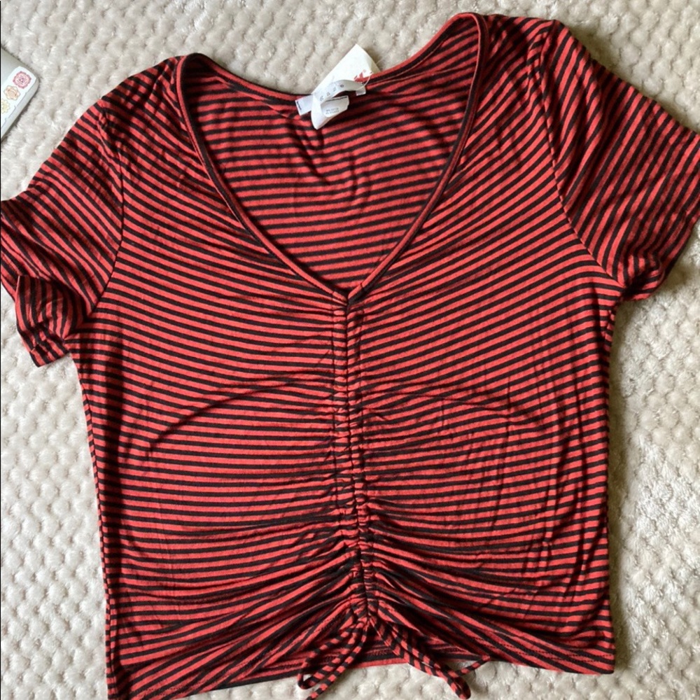 Cropped V-Neck Top
